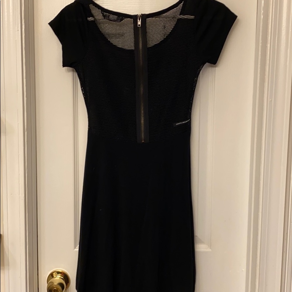 Net back low to high shirt